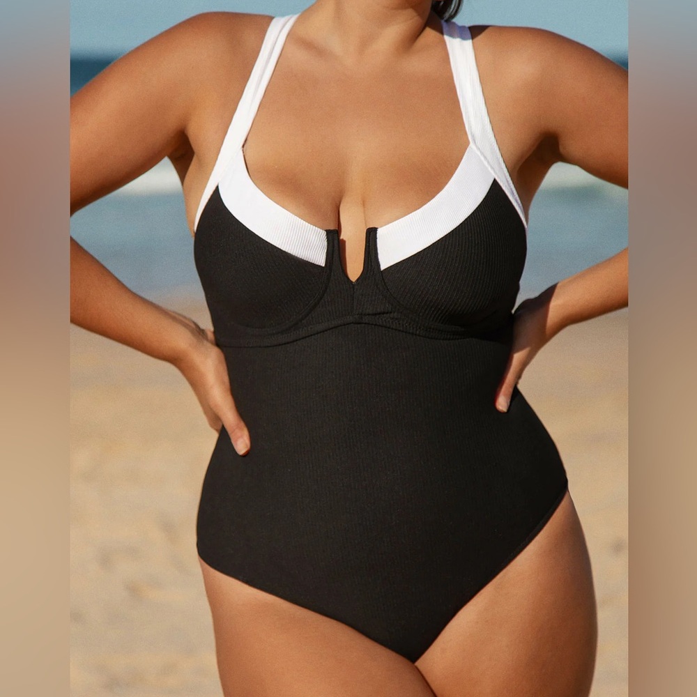 Chic Black and White Women Swim One Piece